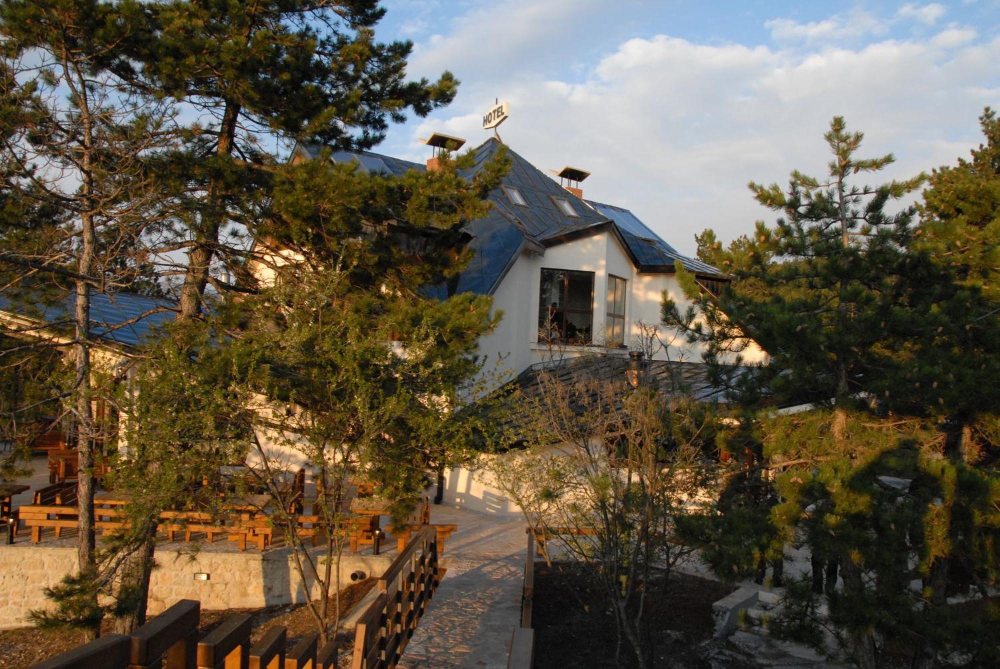 Hotel Trebjesa Nikšić Exteriér fotografie